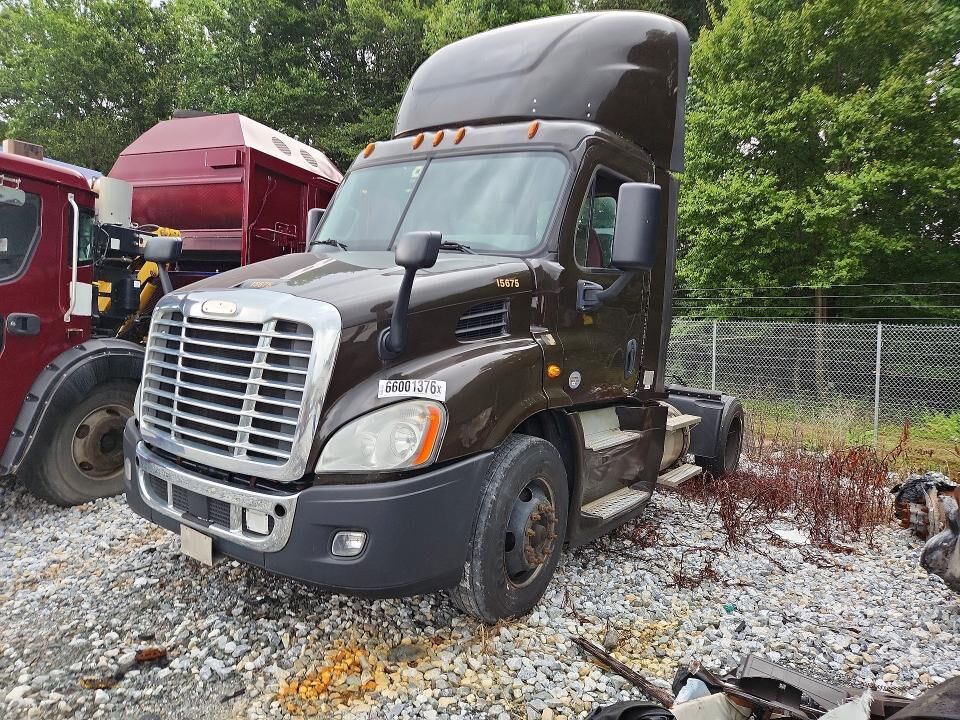 2017 FREIGHTLINER Cascadia