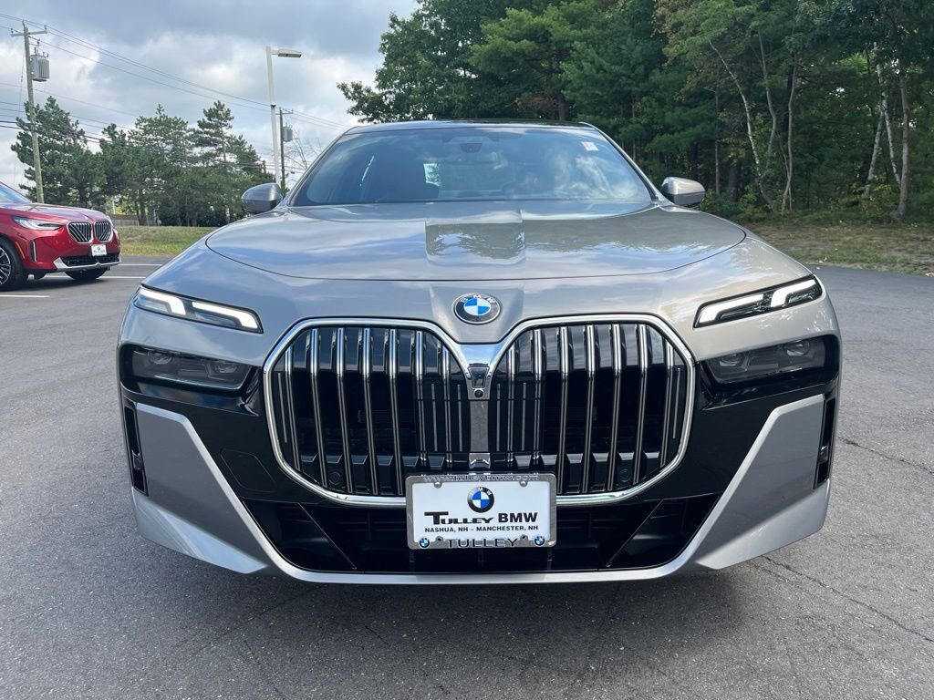2026 BMW 740i