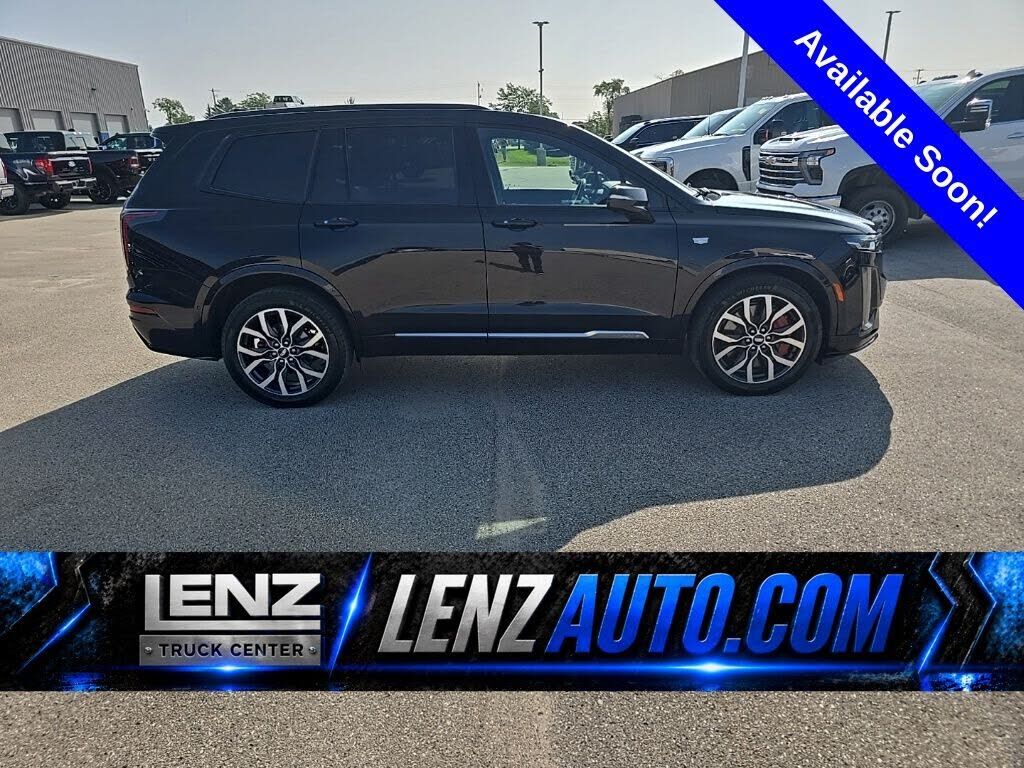 2022 CADILLAC XT6