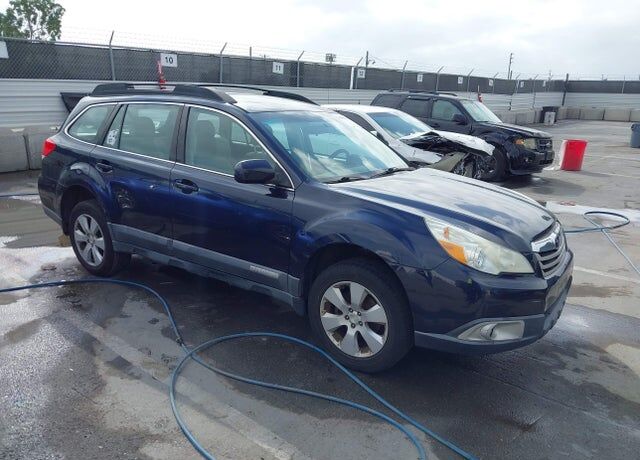2012 SUBARU Outback