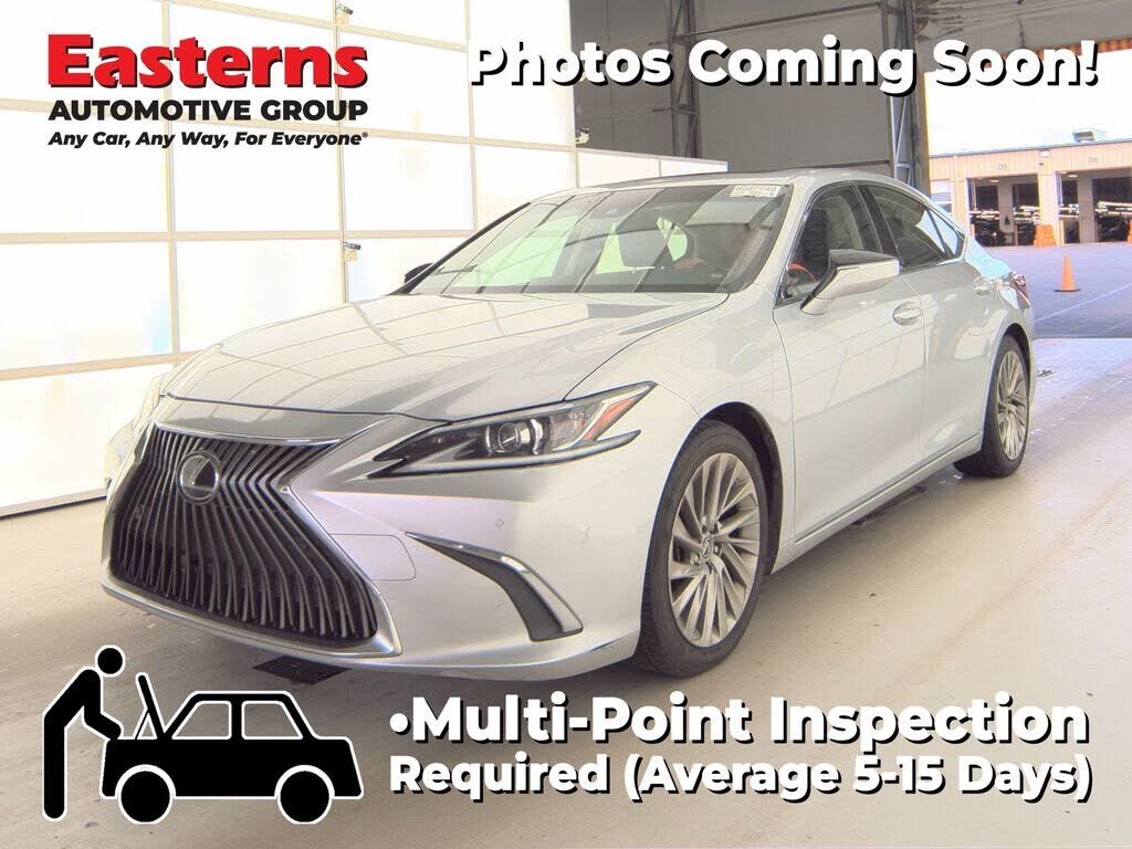 2019 LEXUS ES