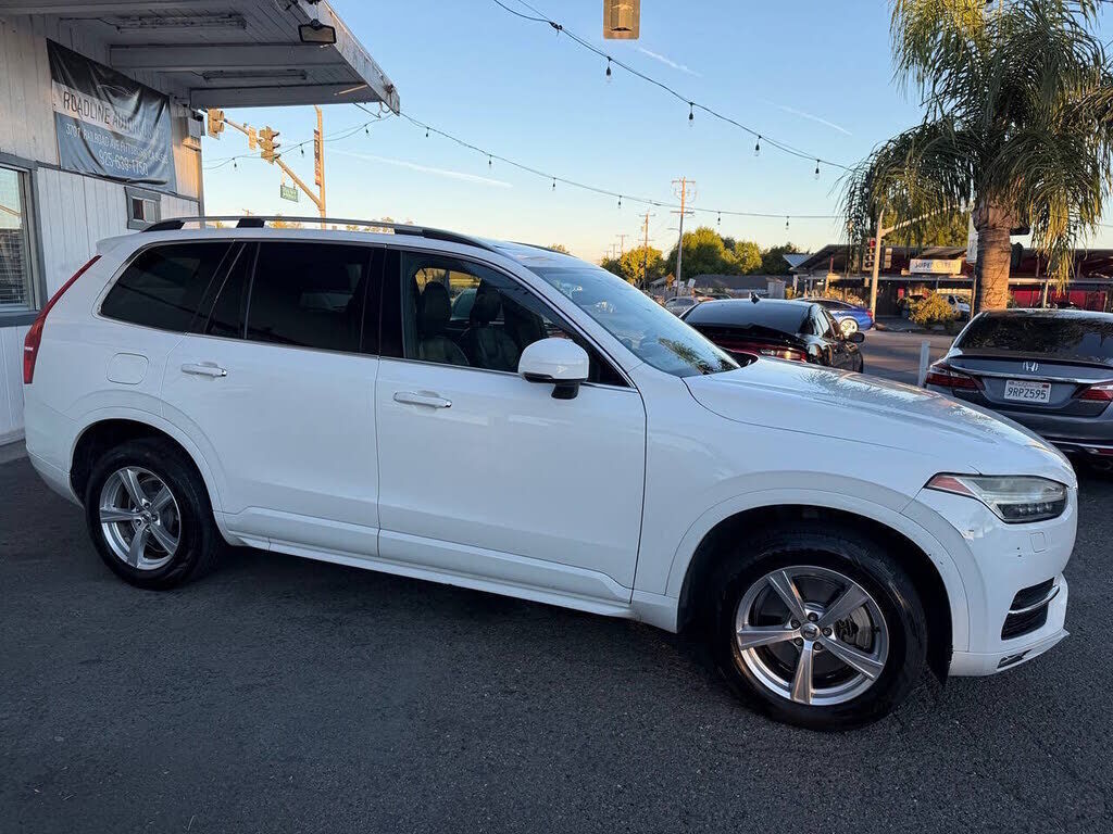 2017 VOLVO XC90