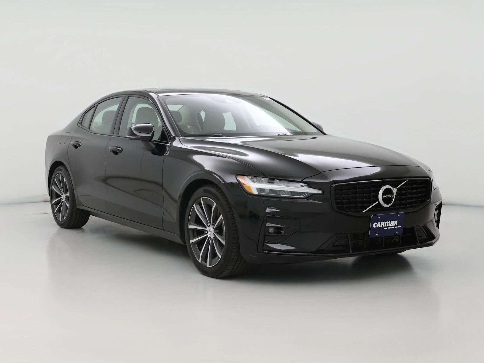 2022 VOLVO S60