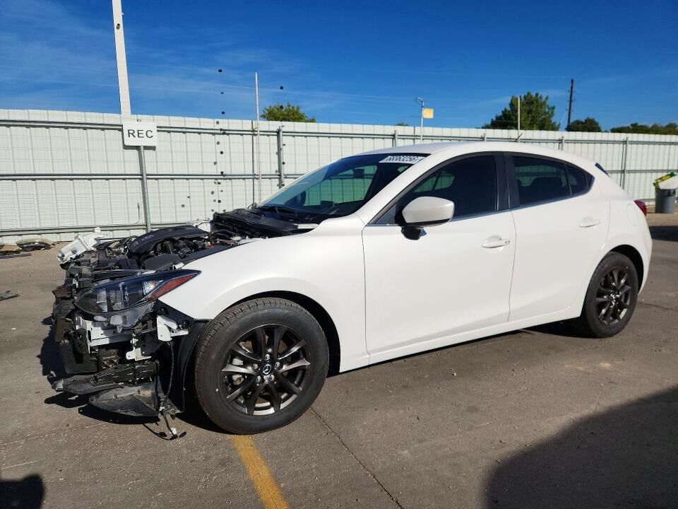 2015 MAZDA Mazda3