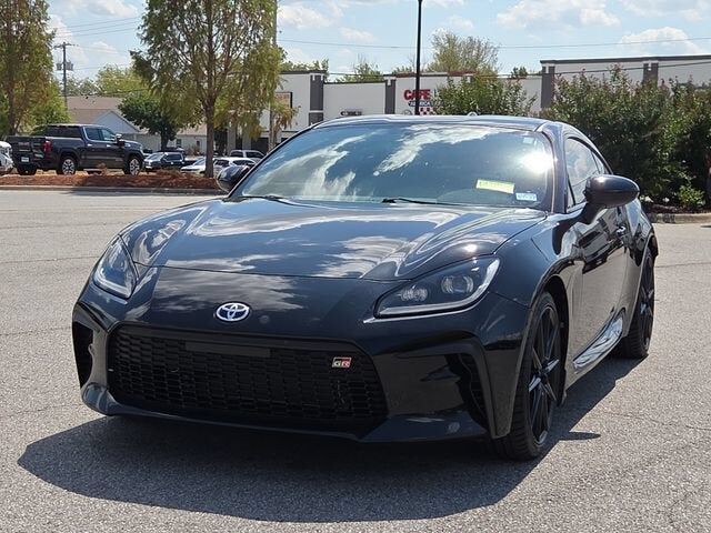2025 TOYOTA GR86