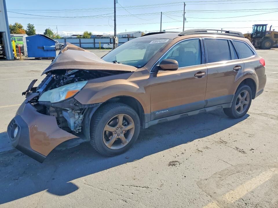 2013 SUBARU Outback