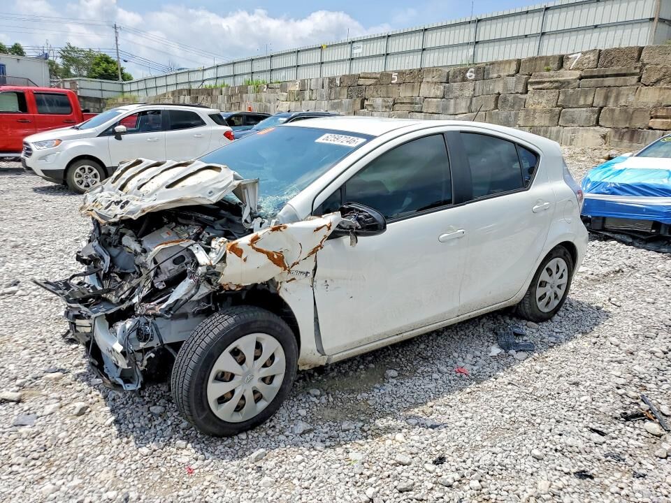 2014 TOYOTA Prius