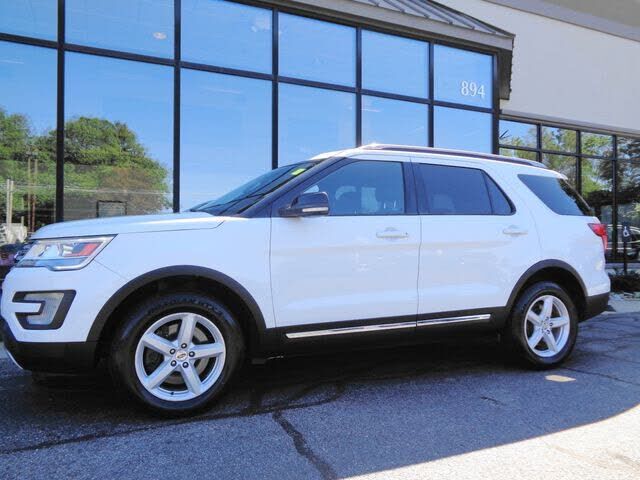 2017 FORD Explorer