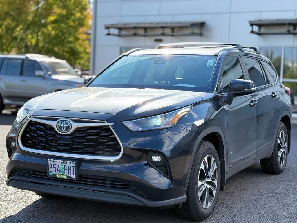 2023 TOYOTA Highlander
