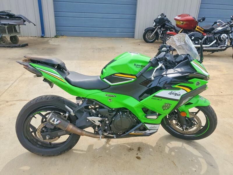 2025 KAWASAKI Ninja