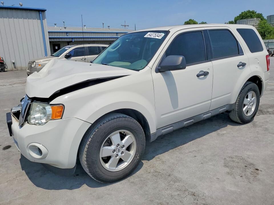 2011 FORD Escape