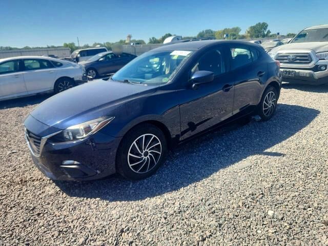 2016 MAZDA Mazda3