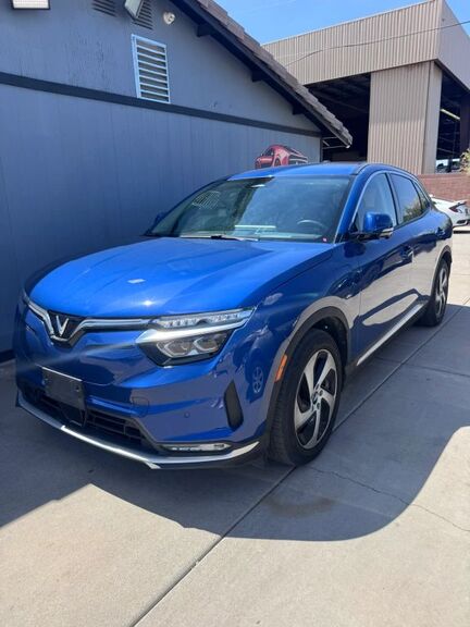 2023 VINFAST VF 8