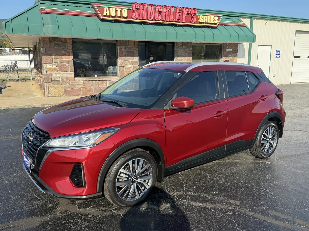 2024 NISSAN Kicks