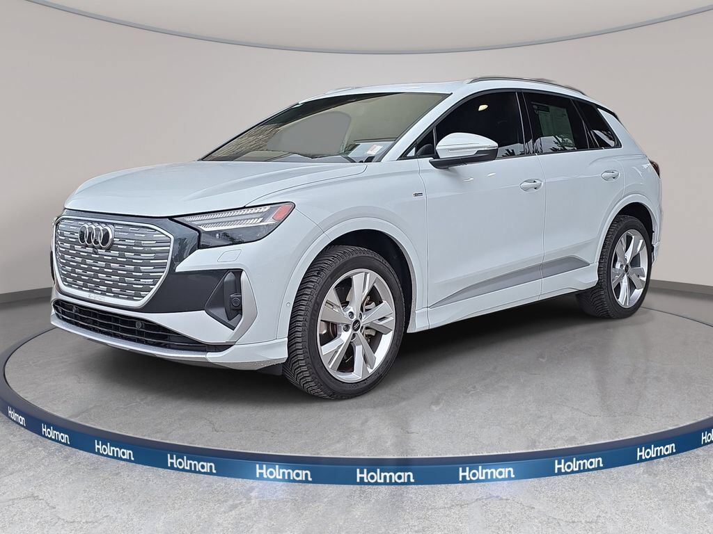 2023 AUDI Q4