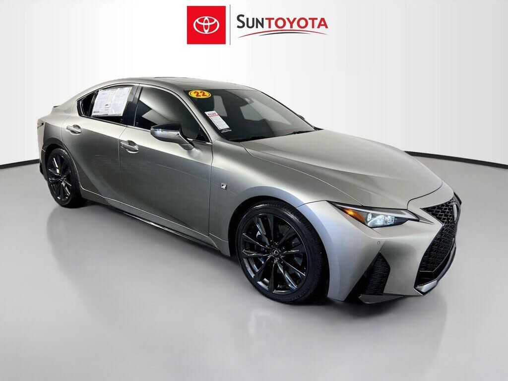 2022 LEXUS IS