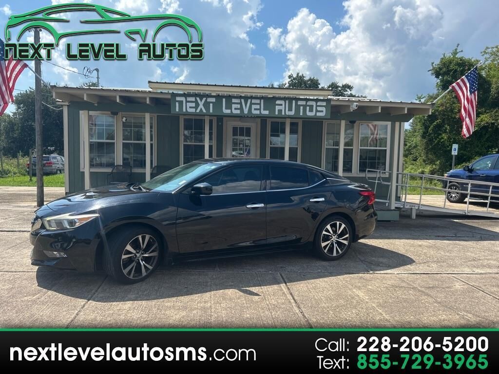 2017 NISSAN Maxima