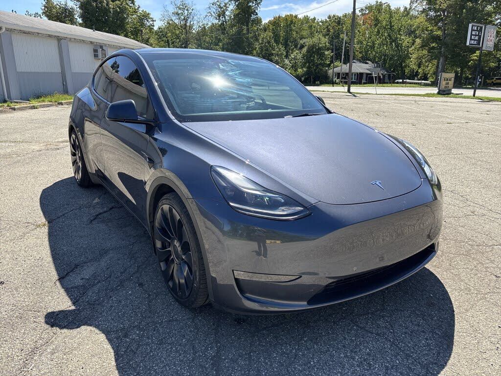 2022 TESLA Model Y