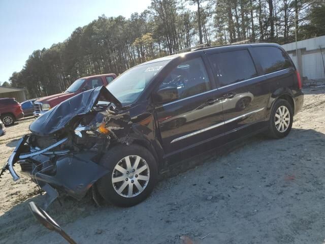 2016 CHRYSLER Town and Country