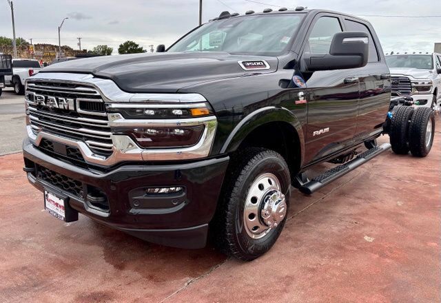 2027 RAM 3500