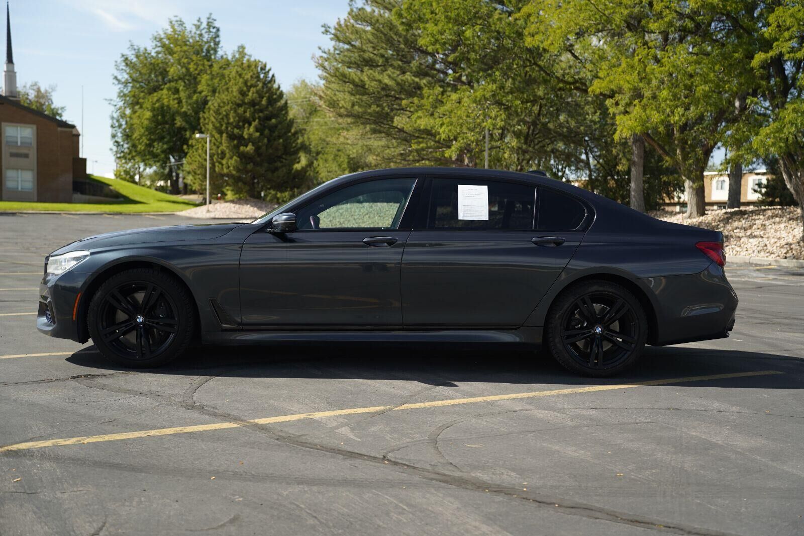2016 BMW 750i