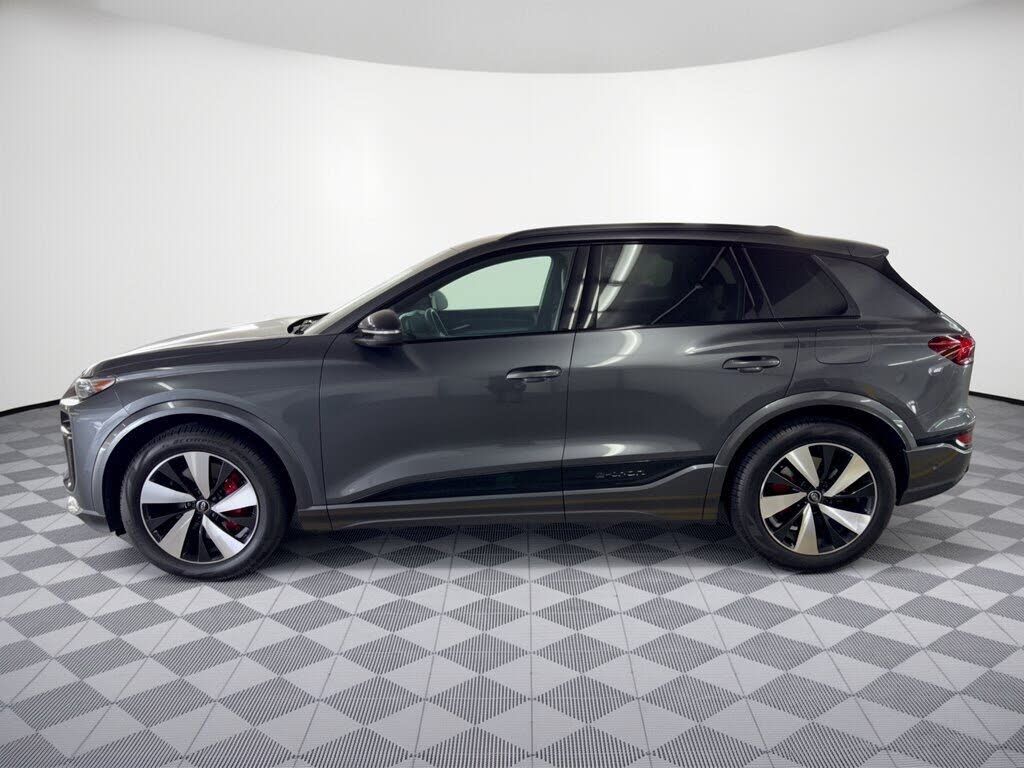2025 Audi SQ6