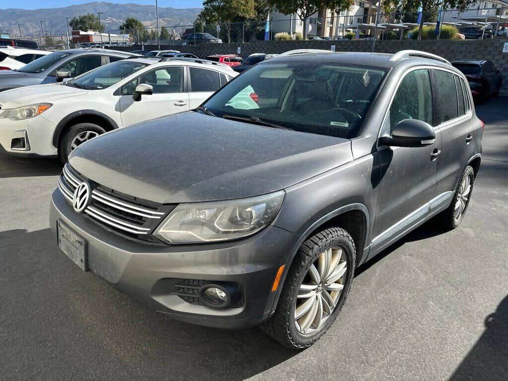 2016 VOLKSWAGEN Tiguan