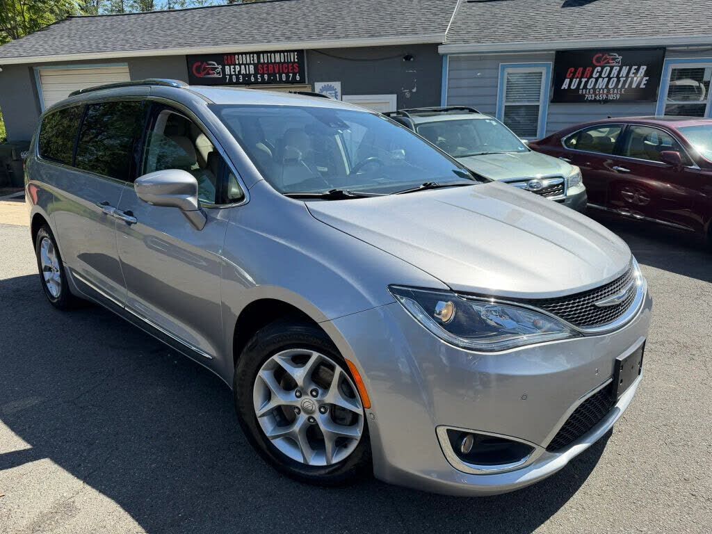 2019 CHRYSLER Pacifica