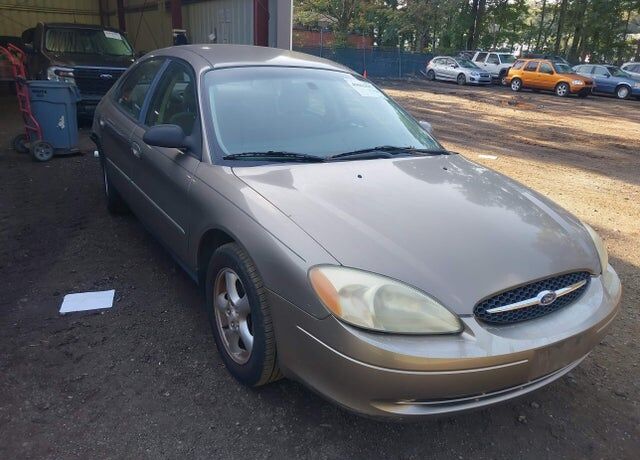 2002 FORD Taurus