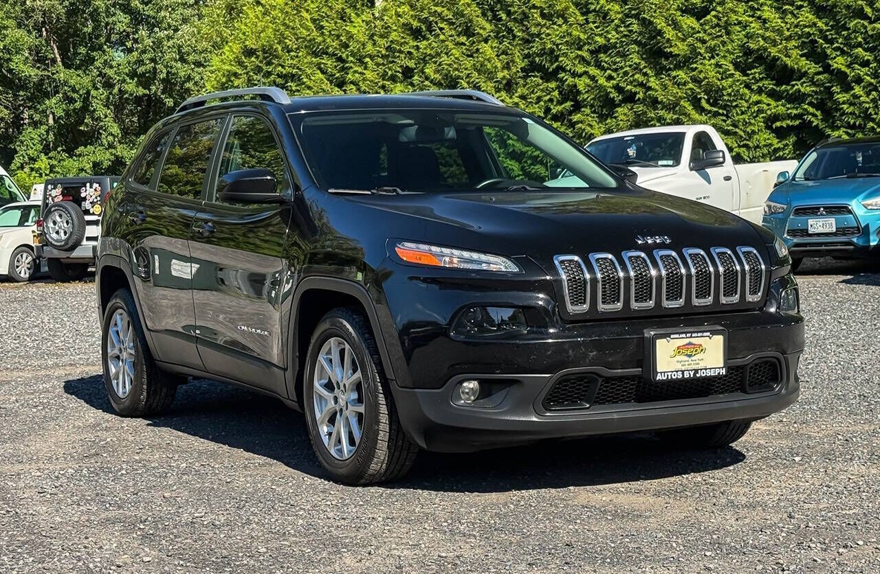 2017 JEEP Cherokee