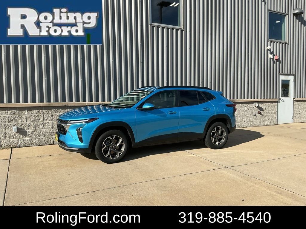 2025 CHEVROLET Trax