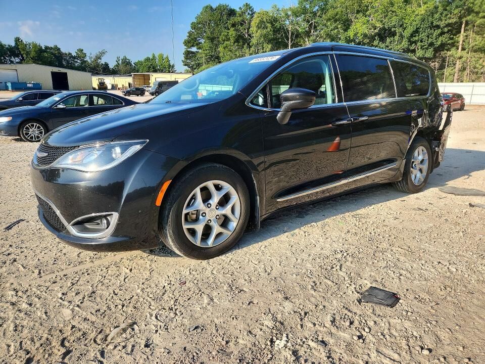 2017 CHRYSLER Pacifica