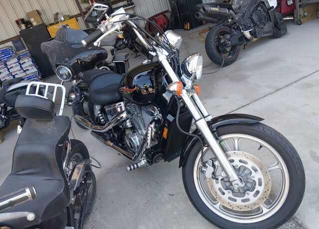 2000 HONDA VT1100C