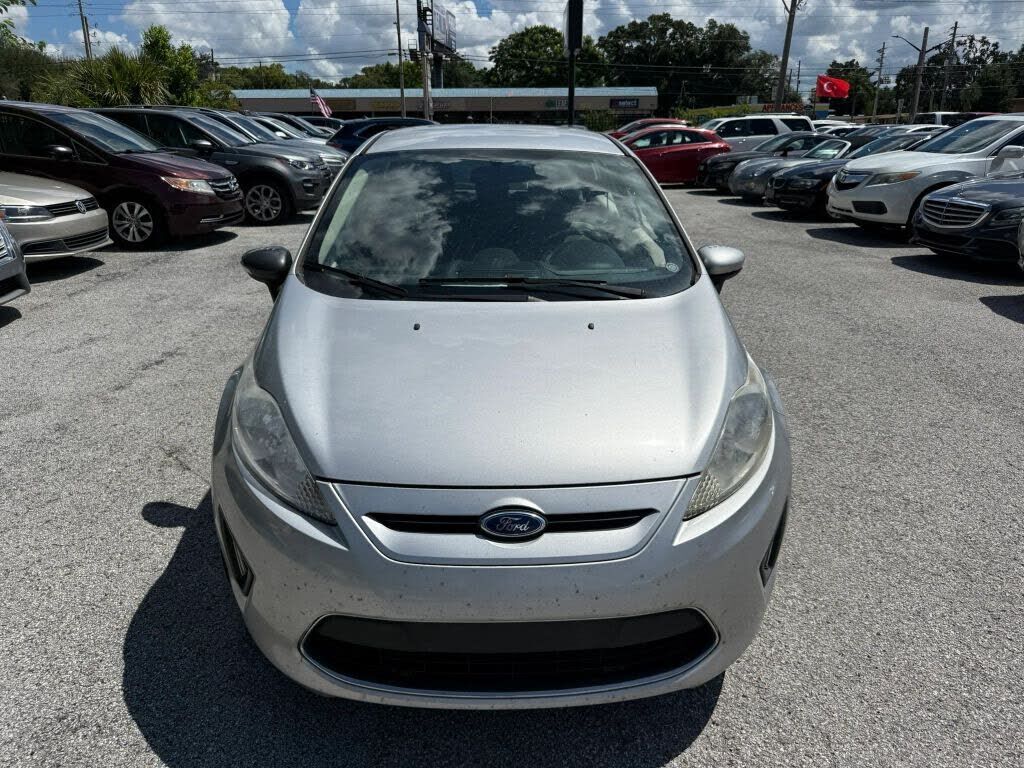2011 FORD Fiesta