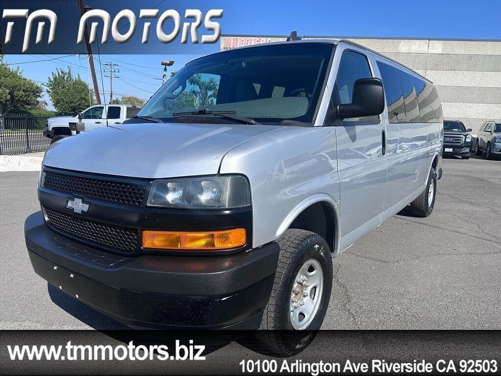 2019 CHEVROLET Express