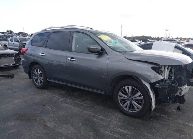 2020 NISSAN Pathfinder