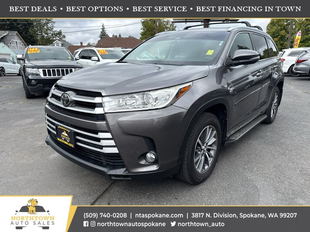 2017 TOYOTA Highlander