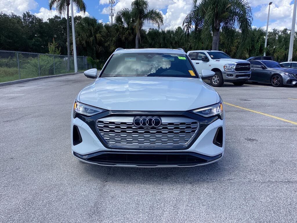 2024 Audi Q8