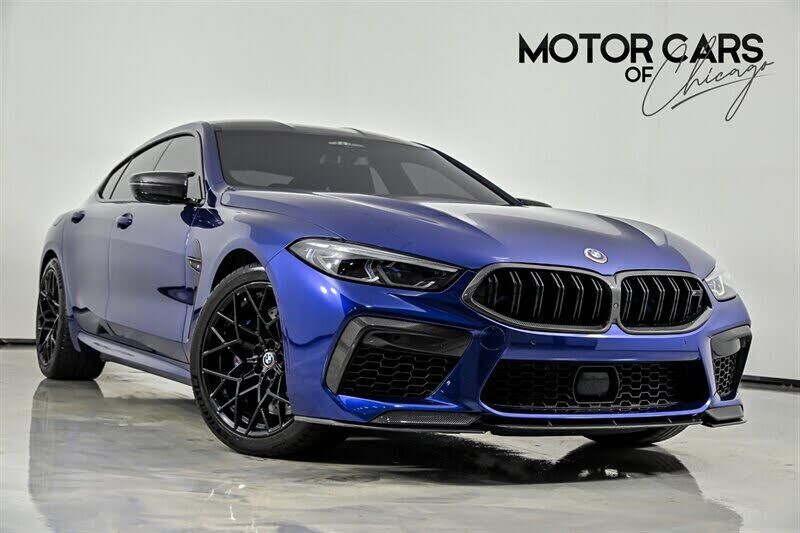 2022 BMW M8