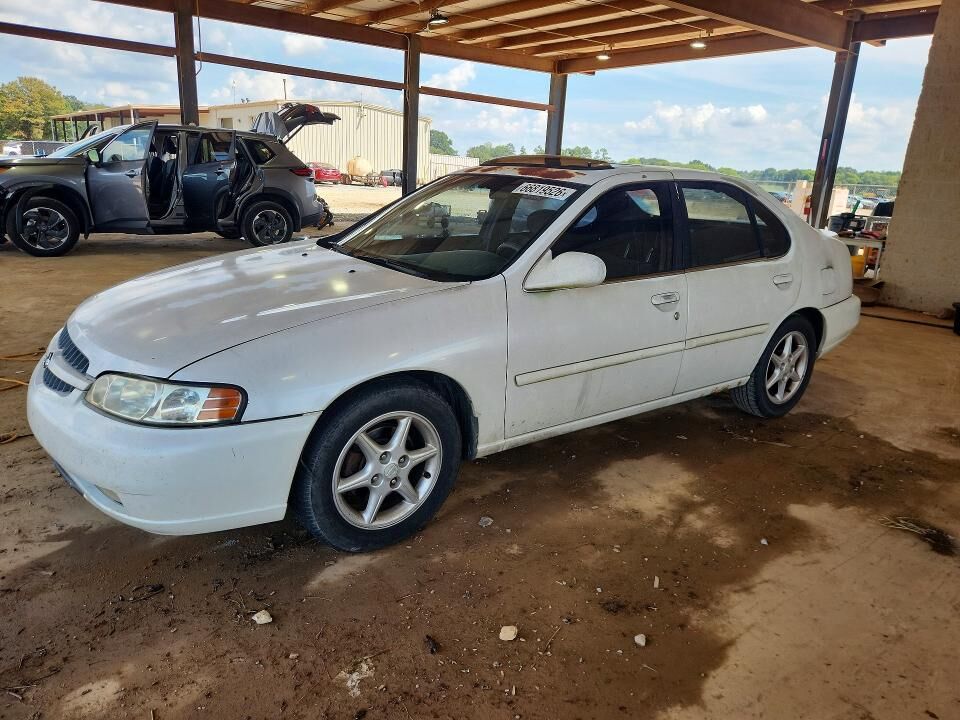 2001 NISSAN Altima