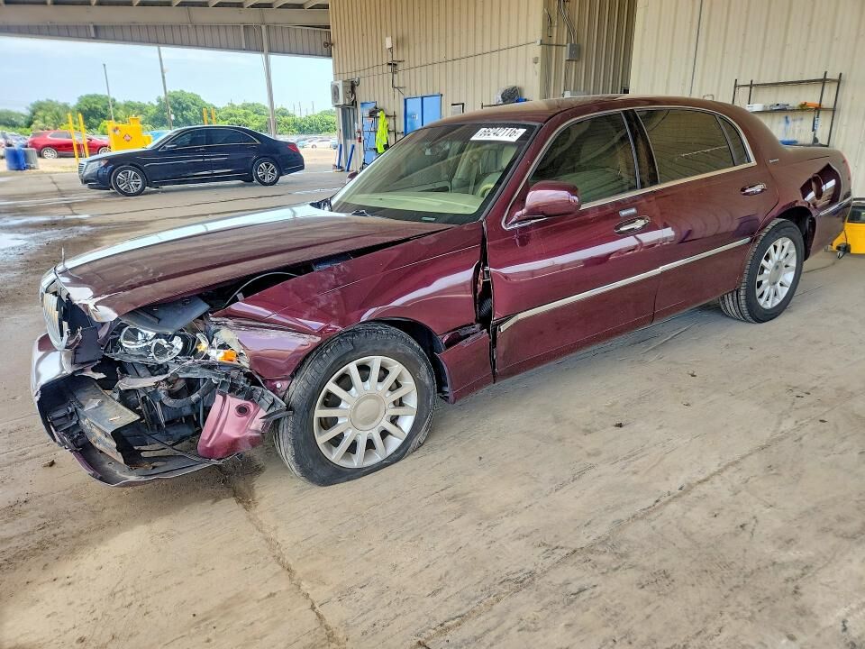 2006 LINCOLN Town Car