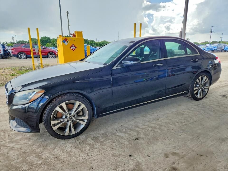 2017 MERCEDES-BENZ C-Class