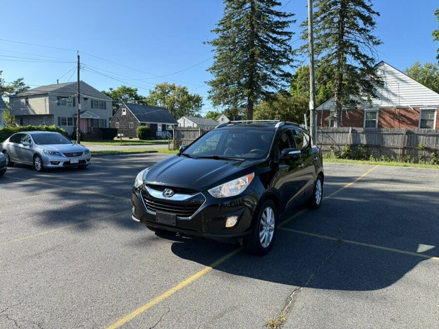 2010 HYUNDAI Tucson