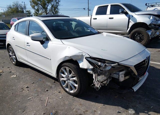 2015 MAZDA Mazda3