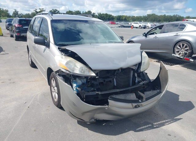 2009 TOYOTA Sienna