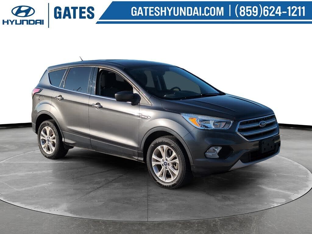 2017 FORD Escape