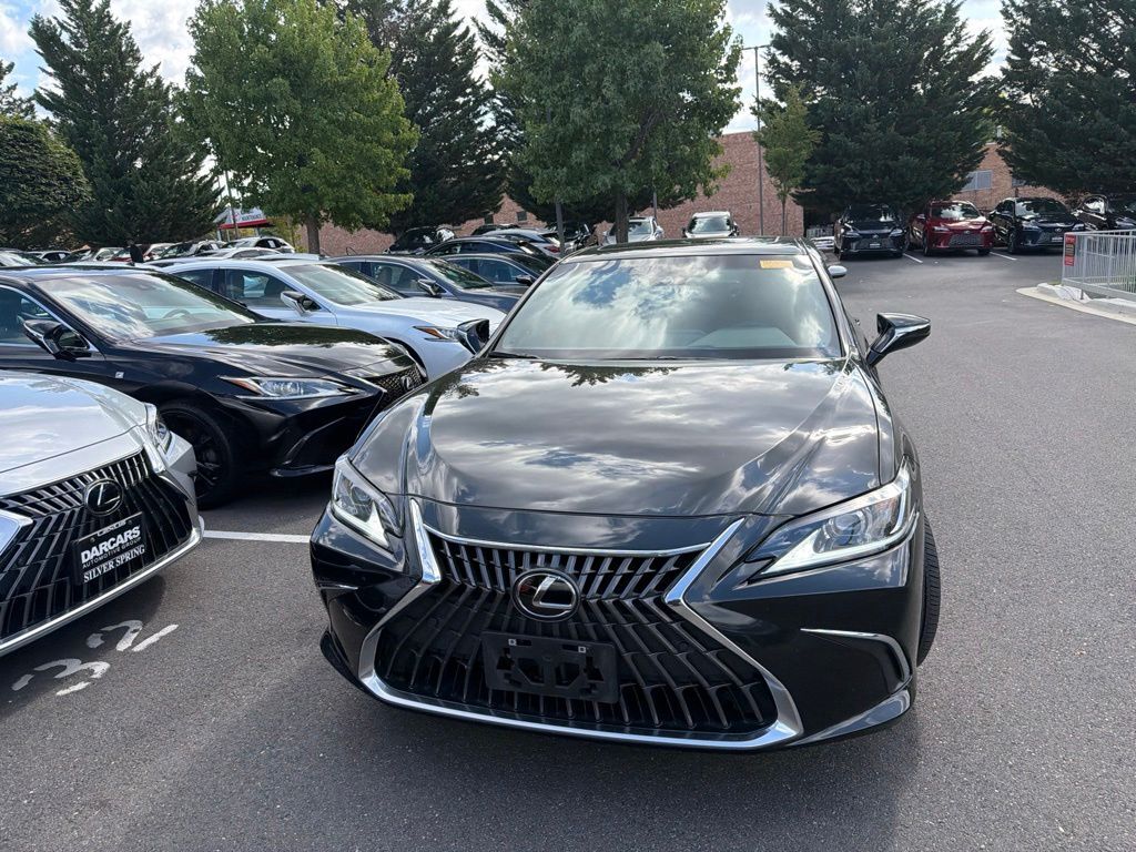 2024 Lexus ES