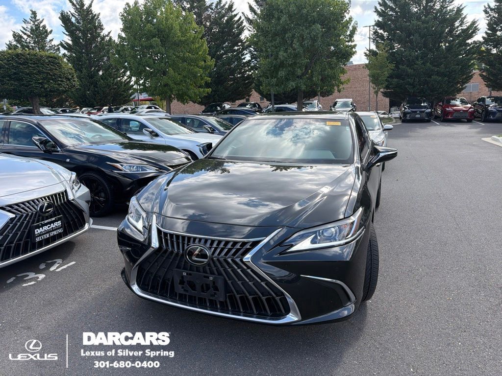 2024 LEXUS ES