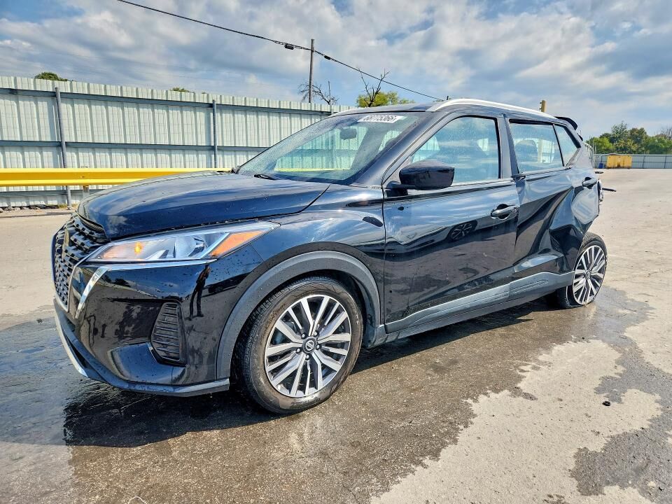 2021 NISSAN Kicks