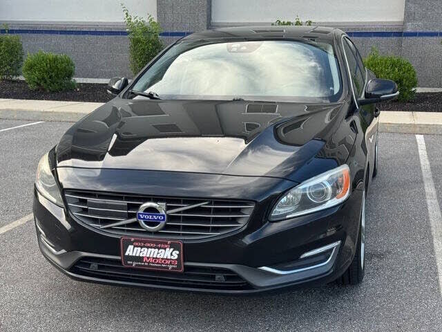 2015 VOLVO S60